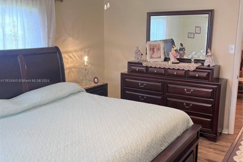Condo in Margate, Florida, 2 bedrooms  № 1921028 - photo 14