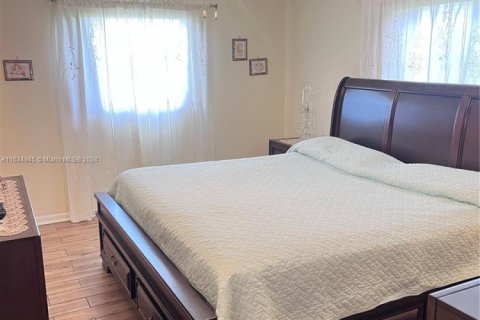 Condo in Margate, Florida, 2 bedrooms  № 1921028 - photo 13