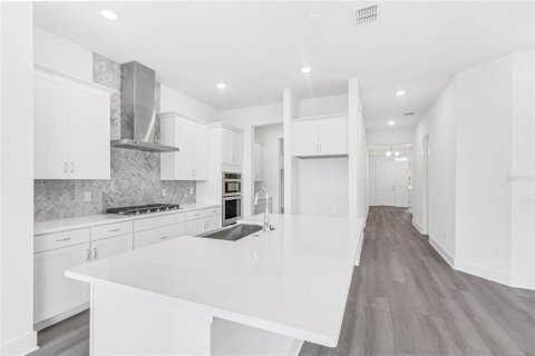 House in Winter Garden, Florida 4 bedrooms, 196.95 sq.m. № 1840164 - photo 6