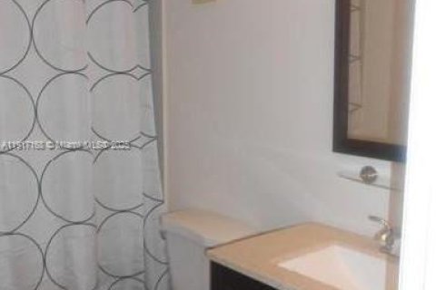 Condo in Miramar, Florida, 2 bedrooms  № 1972280 - photo 9