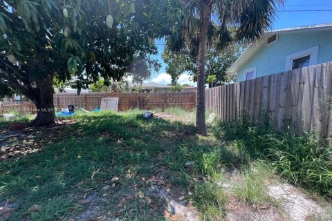 Villa ou maison à louer à Lake Worth, Floride: 2 chambres, 135.27 m2 № 1959849 - photo 14