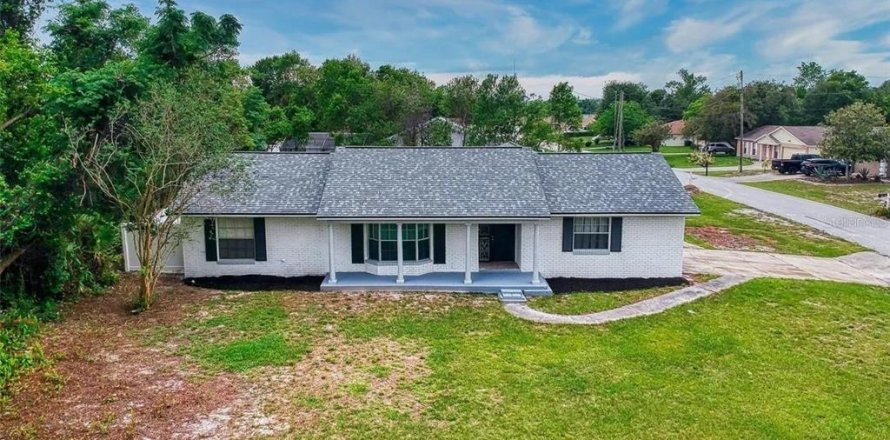 Casa en Deltona, Florida 4 dormitorios, 178.65 m2 № 2352371