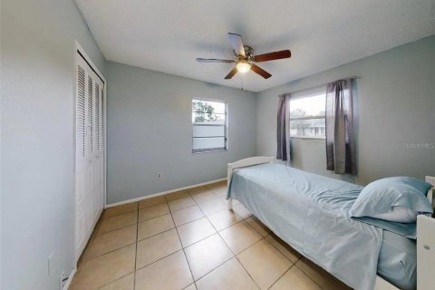 Casa en venta en Deltona, Florida, 4 dormitorios, 178.65 m2 № 2352371 - foto 27