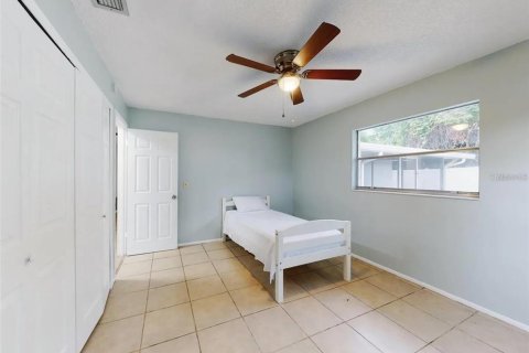 Casa en venta en Deltona, Florida, 4 dormitorios, 178.65 m2 № 2352371 - foto 26