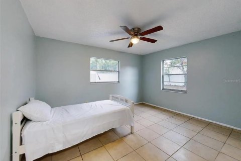 Casa en venta en Deltona, Florida, 4 dormitorios, 178.65 m2 № 2352371 - foto 25