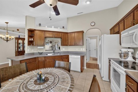 House in Summerfield, Florida 3 bedrooms, 123.56 sq.m. № 2210275 - photo 14