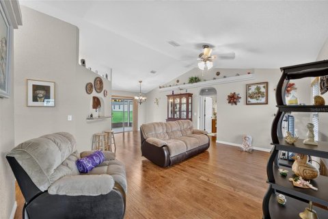 House in Summerfield, Florida 3 bedrooms, 123.56 sq.m. № 2210275 - photo 3
