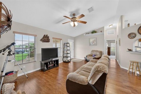 House in Summerfield, Florida 3 bedrooms, 123.56 sq.m. № 2210275 - photo 6