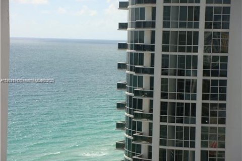 Copropriété à vendre à Sunny Isles Beach, Floride: 1 chambre, 84.91 m2 № 1940019 - photo 1