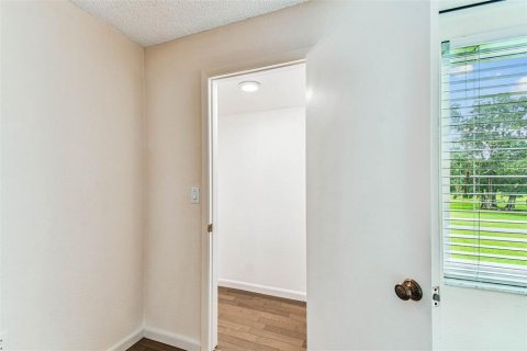 Condo in Oldsmar, Florida, 2 bedrooms  № 1916684 - photo 30
