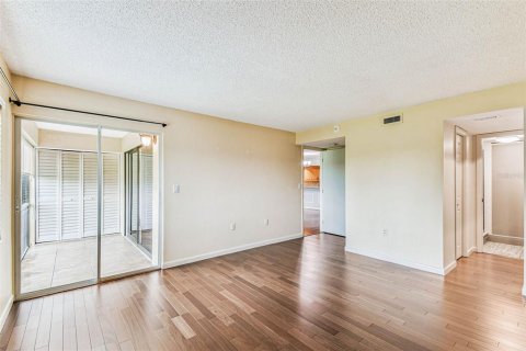 Condo in Oldsmar, Florida, 2 bedrooms  № 1916684 - photo 29