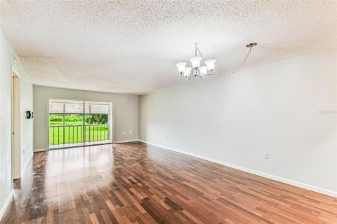 Condo in Oldsmar, Florida, 2 bedrooms  № 1916684 - photo 11