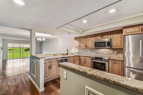 Condo in Oldsmar, Florida, 2 bedrooms  № 1916684 - photo 8