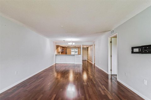 Condo in Oldsmar, Florida, 2 bedrooms  № 1916684 - photo 16
