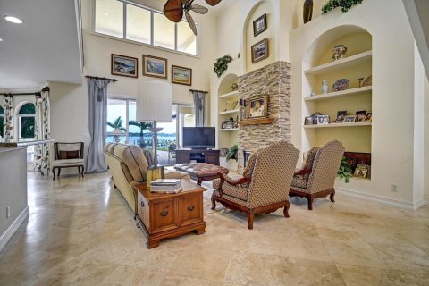 Villa ou maison à vendre à Stuart, Floride: 3 chambres, 332.78 m2 № 2146645 - photo 6