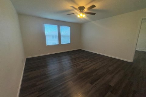 House in DeLand, Florida 4 bedrooms, 209.96 sq.m. № 2200902 - photo 15