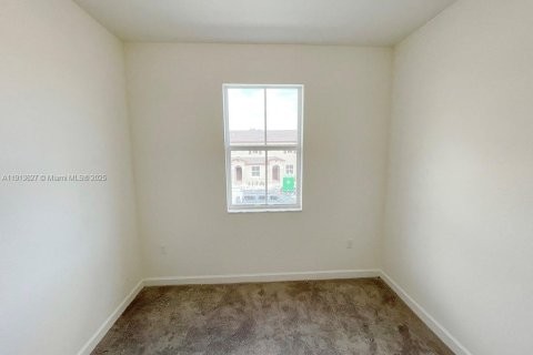 Touwnhouse à vendre à Miami, Floride: 3 chambres, 137.77 m2 № 1968894 - photo 30