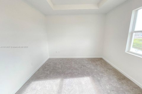 Touwnhouse à vendre à Miami, Floride: 3 chambres, 137.77 m2 № 1968894 - photo 24