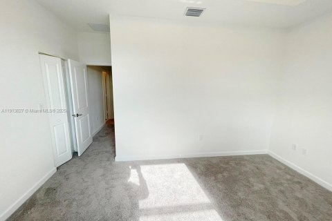 Touwnhouse à vendre à Miami, Floride: 3 chambres, 137.77 m2 № 1968894 - photo 22