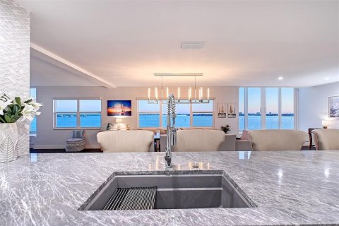 Condo in Sarasota, Florida, 3 bedrooms  № 1574578 - photo 30