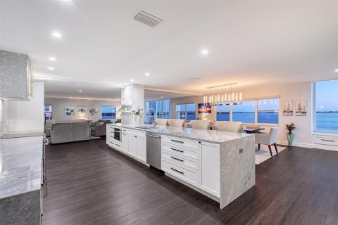 Condo in Sarasota, Florida, 3 bedrooms  № 1574578 - photo 3