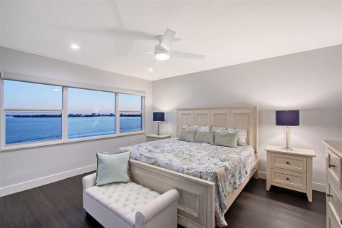 Condo in Sarasota, Florida, 3 bedrooms  № 1574578 - photo 8