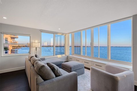 Condo in Sarasota, Florida, 3 bedrooms  № 1574578 - photo 17