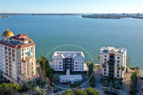 Condo in Sarasota, Florida, 3 bedrooms  № 1574578 - photo 1