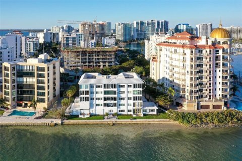 Condo in Sarasota, Florida, 3 bedrooms  № 1574578 - photo 14