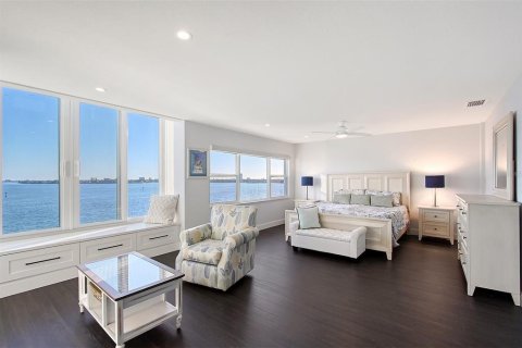 Condo in Sarasota, Florida, 3 bedrooms  № 1574578 - photo 9