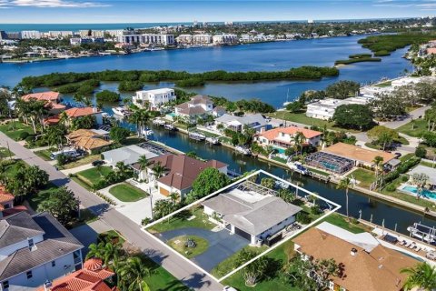Casa en alquiler en Sarasota, Florida, 3 dormitorios, 185.34 m2 № 1163636 - foto 1