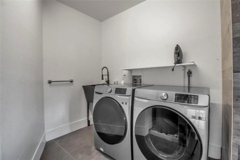 Casa en alquiler en Sarasota, Florida, 3 dormitorios, 185.34 m2 № 1163636 - foto 16