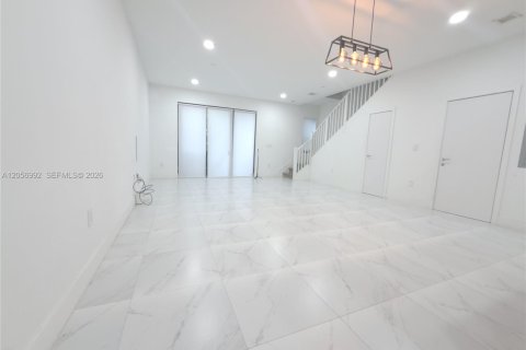 Купить таунхаус в Мирамар, Флорида 3 спальни, 139.73м2, № 2269608 - фото 9