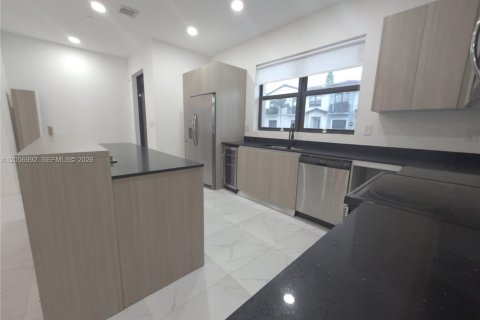 Купить таунхаус в Мирамар, Флорида 3 спальни, 139.73м2, № 2269608 - фото 4