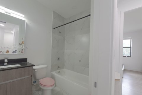 Купить таунхаус в Мирамар, Флорида 3 спальни, 139.73м2, № 2269608 - фото 22