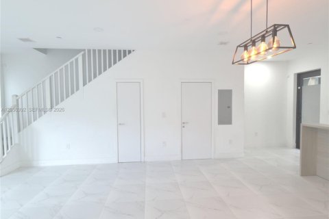 Купить таунхаус в Мирамар, Флорида 3 спальни, 139.73м2, № 2269608 - фото 11