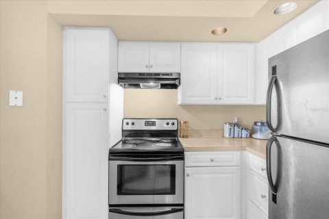 Condo in Orlando, Florida, 2 bedrooms  № 1851462 - photo 9