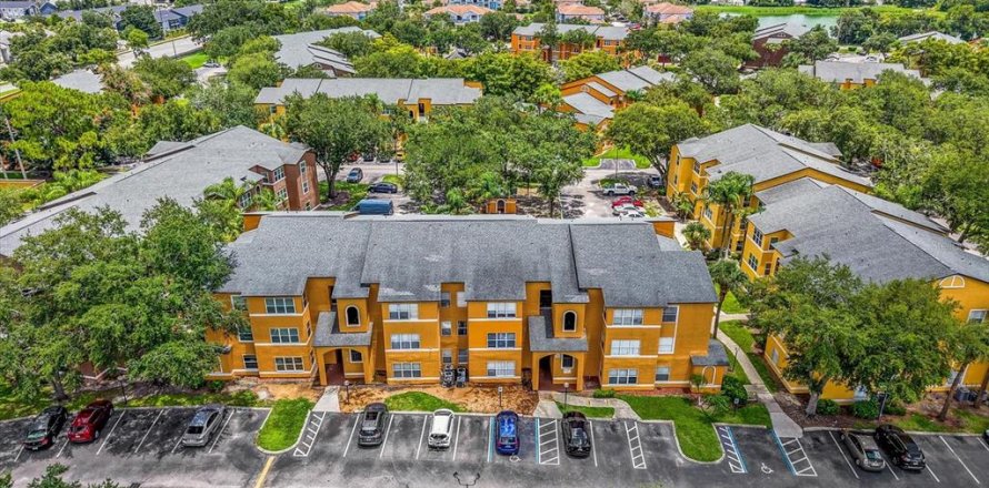 Condo in Orlando, Florida, 2 bedrooms № 1851462