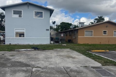 Immobilier commercial à vendre à Fort Lauderdale, Floride: 314.66 m2 № 1987329 - photo 2