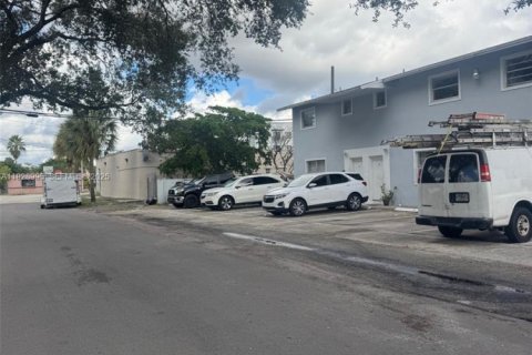 Immobilier commercial à vendre à Fort Lauderdale, Floride: 314.66 m2 № 1987329 - photo 4