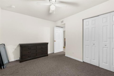 House in Lehigh Acres, Florida 3 bedrooms, 117.61 sq.m. № 1881154 - photo 17