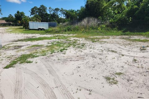 Commercial property in Lake Worth, Florida № 1943021 - photo 2