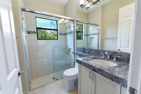 House in Delray Beach, Florida 5 bedrooms, 447.79 sq.m. № 2262422 - photo 8