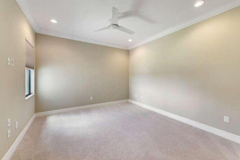 House in Delray Beach, Florida 5 bedrooms, 447.79 sq.m. № 2262422 - photo 21