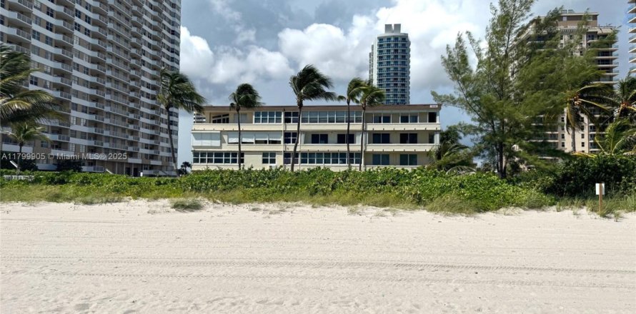 Condo à Hallandale Beach, Floride, 1 chambre  № 2016926