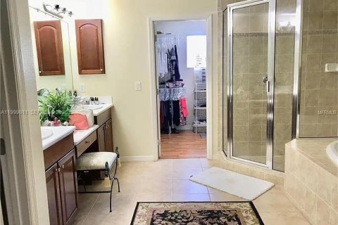 Снять в аренду виллу или дом в Брейдентон, Флорида 4 спальни, № 2066265 - фото 13