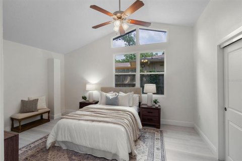 House in Apopka, Florida 4 bedrooms, 148.83 sq.m. № 1741071 - photo 23