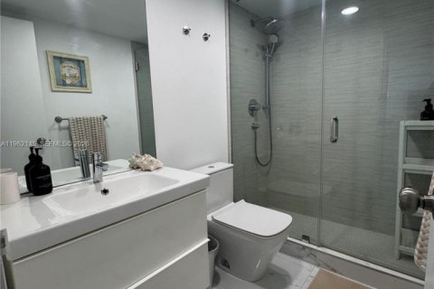 Condominio en alquiler en Hollywood, Florida, 2 dormitorios, 114.83 m2 № 2024829 - foto 8