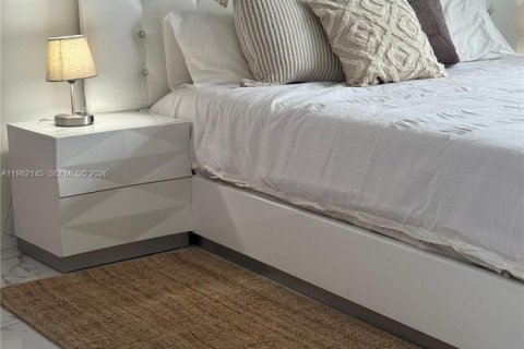 Condominio en alquiler en Hollywood, Florida, 2 dormitorios, 114.83 m2 № 2024829 - foto 7