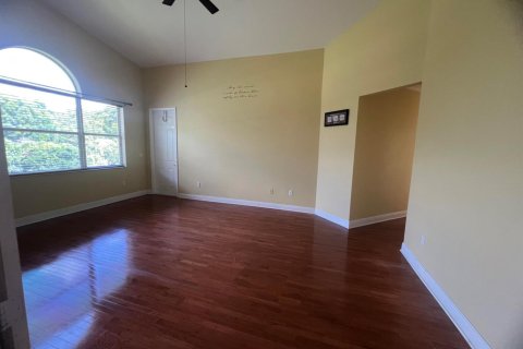 House in Wellington, Florida 6 bedrooms, 387.22 sq.m. № 2318346 - photo 9
